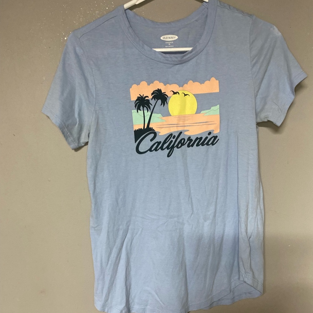 Old Navy tee